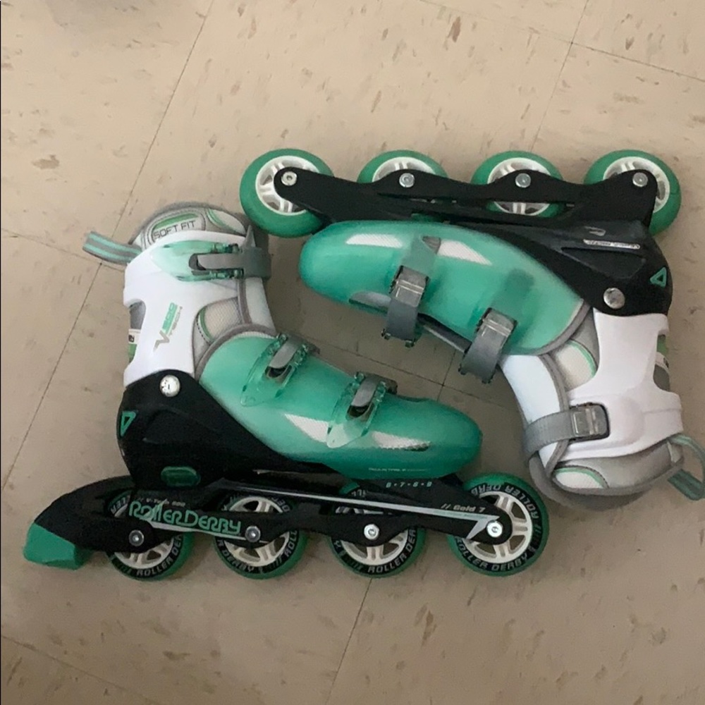 COPY - ROLLER DERBY BLADES